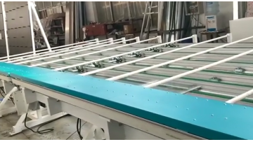 Glass turning table