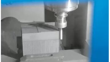 high performance CVD diamond coated rough end mill cutting for Graphite mold processing1