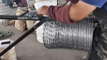 50kg cheap galvanized razor barbed wire price per roll weight per meter1
