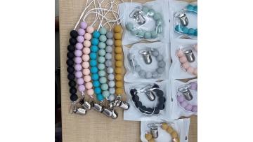 custom pacifier clips.mp4