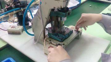 N20 motor riveting machine.MP4