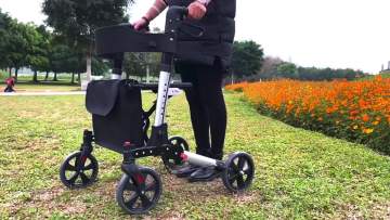 Aluminum Medical Rolling Walker Supports up to 136KG for Elderly and Limited Mobility Patients TRA01B1