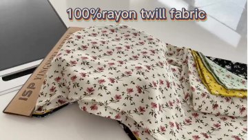 SELLING little flowers Print Medium Weight 100% rayon fabric Twill Christmas Fabric 100% rayon1