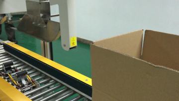 Hot selling automatic carton box packaging machine for different carton packing product1