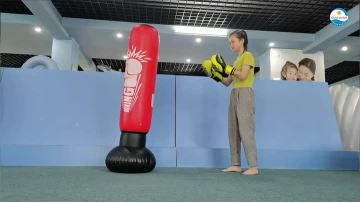 punch bag 0313.mp4