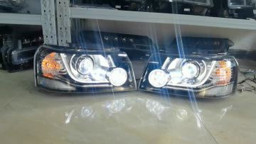 Land Rover Freelander 2 headlight