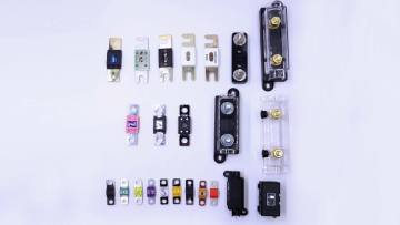 12V 24V 4Way Car Truck Auto Blade Fuse Box Holder1