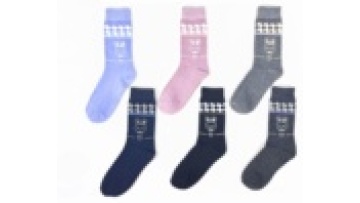 Oemen Manufacturer Custom logo girl long organic polyester colorful knit Funny Cute Women's socks Cotton socks for women1