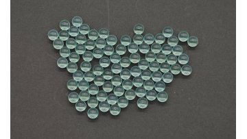 Glass spheres for laboratory use