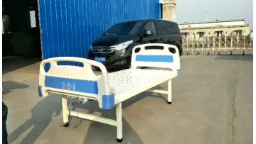 One Crank Manual Hospital Bed With Guardrail And Casters1