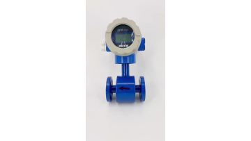 Electromagnetic flow meter for sewage