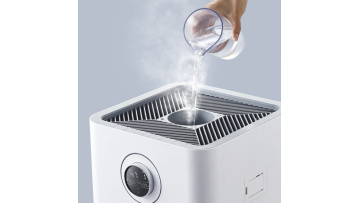 UV air purifier with humidifier