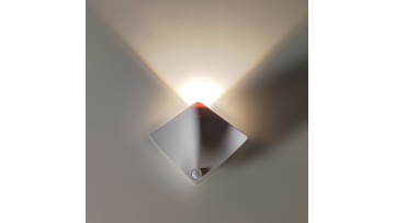 Wall lamp with Built-in Magnets & Battery Charging