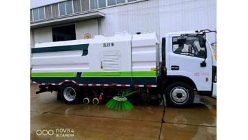 Big Dorica Cleaning Sweeper Truck