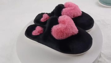 cute fur slipper 