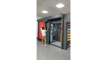 cold storage zipper door