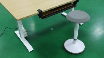 High quality office dual motor with under desk keyboard tray office use height adjustable electric lifting desk1