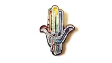 Colorful design metal baking lacquer badge Custom finger heart hard enamel badge souvenir1