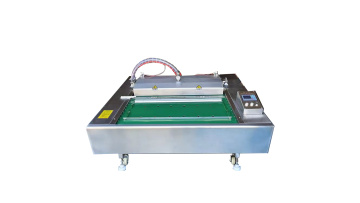 Continuous rolling vacuum packaging machine 