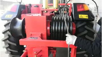 Cable pulling winch self propelled tractor puller winch