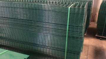 High quality welded mesh fence1
