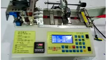 FMHZ-100R AUTOMATIC HOT AND COLD CUTTING MACHINE WITH SENSOR FOR COLOR CHASING VIDEO (JENNY GU 0086 13913685958).mp4