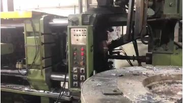 Zinc die casting.mp4