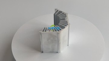 Custom extruded heatsinks