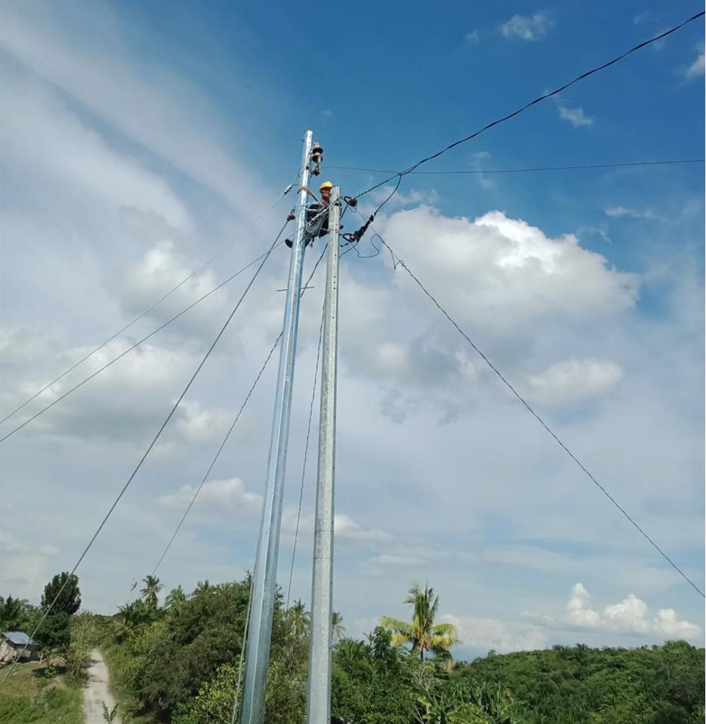 Philippines Pole