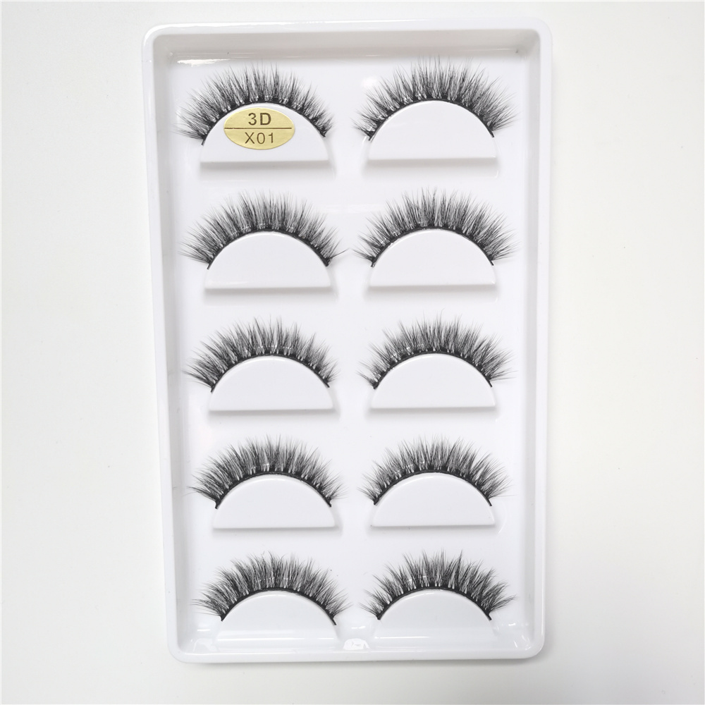 Natural Looking False Eyelashes