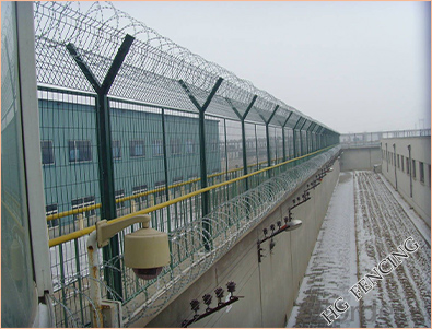 Razor barbed wire is used in prison fences 
