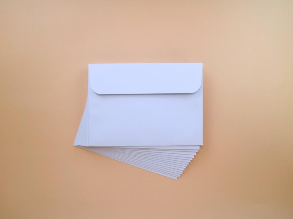 Several A7 White Wallet Envelope
