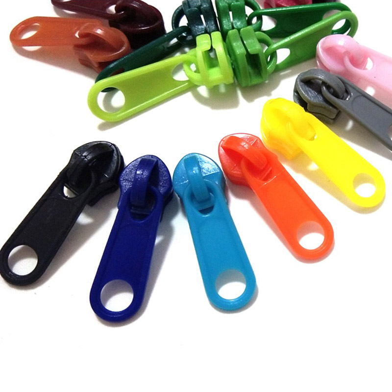 Plastic Zipper Pull