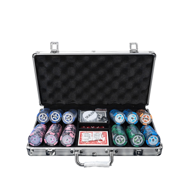 clay poker chips 300pcs in aluminum case