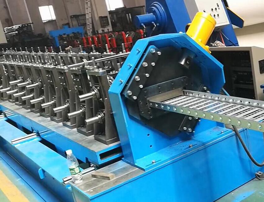 Cable tray heavy duty automatic machine