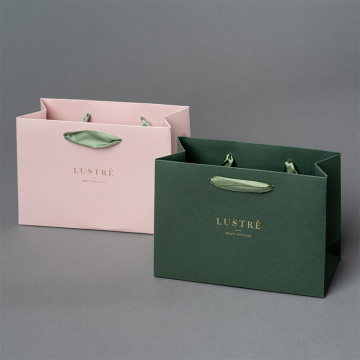 Luxury ribbon handle boutique tote paper gift bags