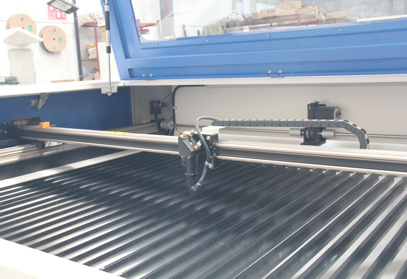 Co2 laser cutting machine 